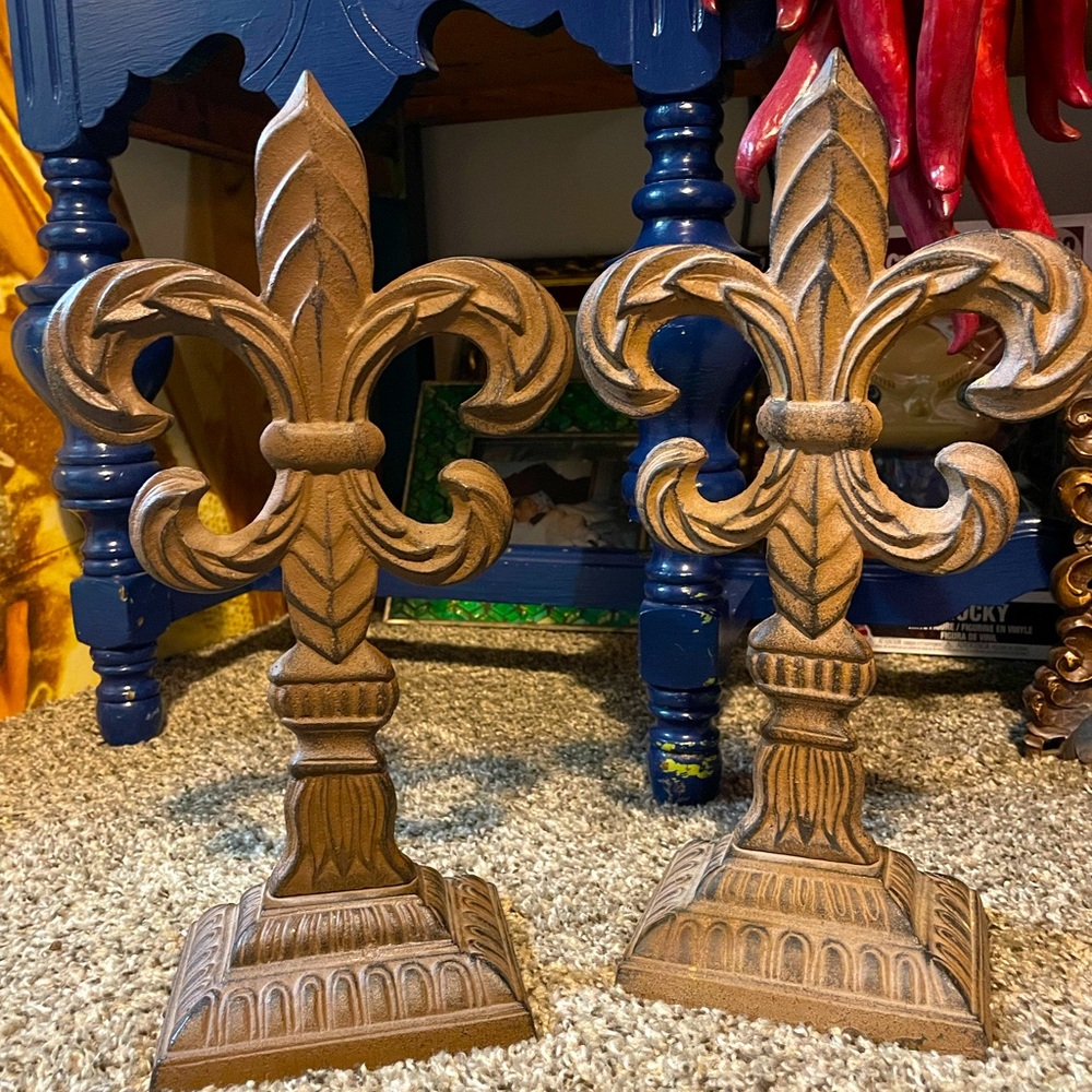 Cast iron Fleur De Lis